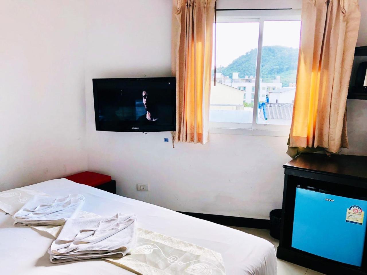 헐리우드 인 러브 Patong 외부 사진
